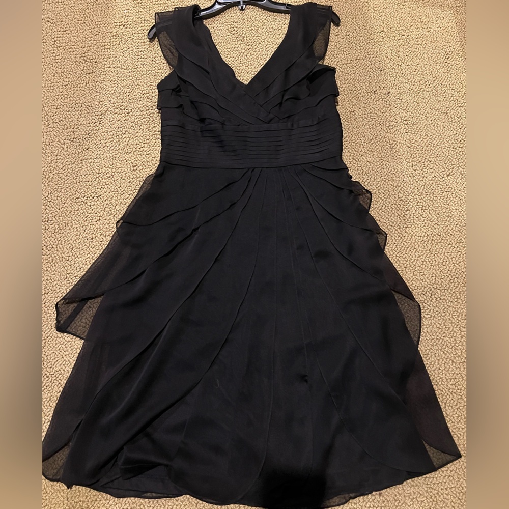 Adrianna Papell Elegant Black Sleeveless ruffle Dress
